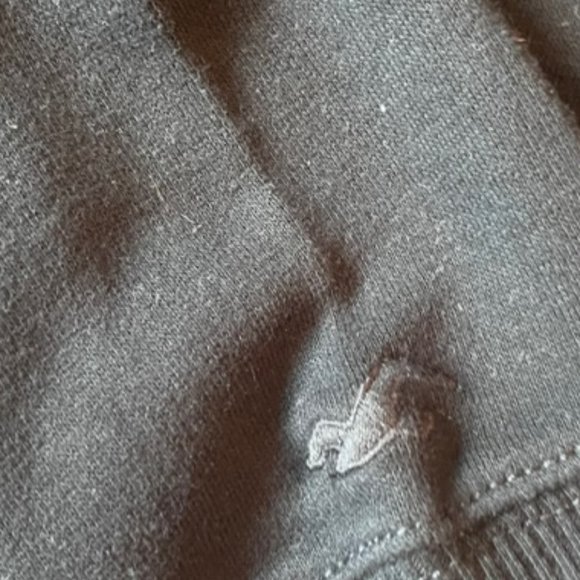 - Hollister Cropped Black Hoodie Full Zipper Front Pockets Size XS NWT - Picture 12 of 15